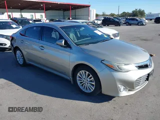 2015 Toyota Avalon Hybrid XLE Touring with VIN 4T1BD1EB8FU037890, listed as a IAAI auction lot 41400252 with 161,914 mi miles. Bid and sale history available at carsss.com. Image 1.