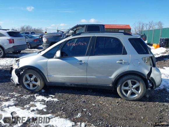 2007 Suzuki SX4 with VIN JS2YB413775101357, listed as a IAAI auction lot 41560985 with 216,705 mi miles. Bid and sale history available at carsss.com. Image 15.