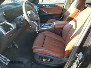 2023 BMW X7 M60i z VIN 5UX33EM09P9R19611, wystawiony jako Copart lot #44160715 z przebiegiem 16 971 mil mil oraz Szkoda całkowita • Salvage title. Historia ofert i sprzedaży dostępna na DreamBid. Obrazek 7.
