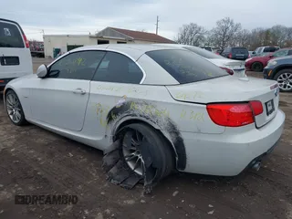 2011 BMW 3 Series 335i with VIN WBADX7C51BE742780, listed as a IAAI auction lot 41636961 with Not Provided miles and . Bid and sale history available at carsss.com. Image 6.