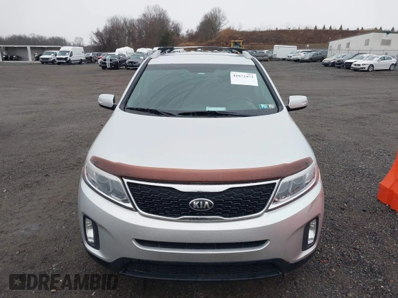 2015 Kia Sorento LX with VIN 5XYKTDA68FG582720, listed as a IAAI auction lot 41872473 with 242,994 mi miles. Bid and sale history available at carsss.com. Image 12.