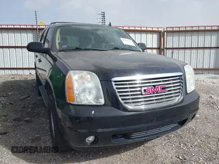 2012 GMC Yukon SLT with VIN 1GKS1CE01CR221109, listed as a IAAI auction lot 41820717 with 201,893 mi miles. Bid and sale history available at carsss.com. Image 1.