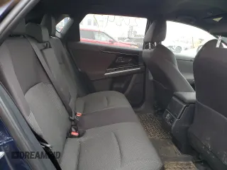 2024 Toyota bZ4X XLE z VIN JTMAAAAA4RA046775, wystawiony jako Copart lot #58128015 z przebiegiem 9068 mil mil oraz Szkody całkowita. Historia ofert i sprzedaży dostępna na DreamBid. Obrazek 10.