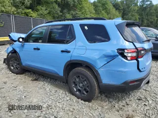 2025 Honda Pilot TrailSport with VIN 5FNYG1H6XSB031774, listed as a Copart auction lot 70433744 with 3,467 mi miles and Salvage Title. Bid and sale history available at carsss.com. Image 2.