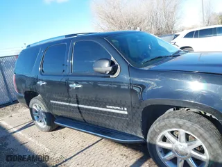 2009 GMC Yukon Denali with VIN 1GKFK03249R163622, listed as a IAAI auction lot 41279580 with 185,441 mi miles. Bid and sale history available at carsss.com. Image 13.