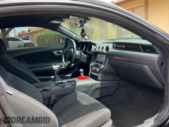 2019 Ford Mustang GT z VIN 1FA6P8CF5K5204048, wystawiony jako Copart lot #58845815 z przebiegiem 47 852 mil mil oraz Tytuł czysty. Historia ofert i sprzedaży dostępna na DreamBid. Obrazek 5.