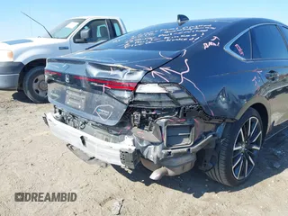 2023 Honda Accord Touring with VIN 1HGCY2F88PA030867, listed as a IAAI auction lot 41344807 with 19,745 mi miles and . Bid and sale history available at DreamBid. Image 6.