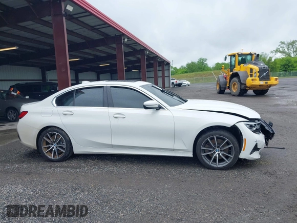 2020 BMW 3 Series 330i xDrive z VIN 3MW5R7J00L8B06071, wystawiony jako IAAI lot #42197554 z przebiegiem 96 677 mil mil oraz . Historia ofert i sprzedaży dostępna na DreamBid. Obrazek 13.