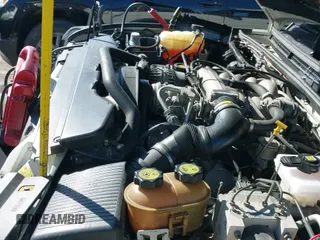 2000 Land Rover Discovery Cloth z VIN SALTY1546YA247075, wystawiony jako IAAI lot #41650529 z przebiegiem 140 039 mil mil oraz . Historia ofert i sprzedaży dostępna na DreamBid. Obrazek 19.