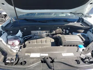 2024 Volkswagen Atlas SEL with VIN 1V2BE2CA1RC232515, listed as a IAAI auction lot 40441892 with 3,641 mi miles and . Bid and sale history available at DreamBid. Image 10.