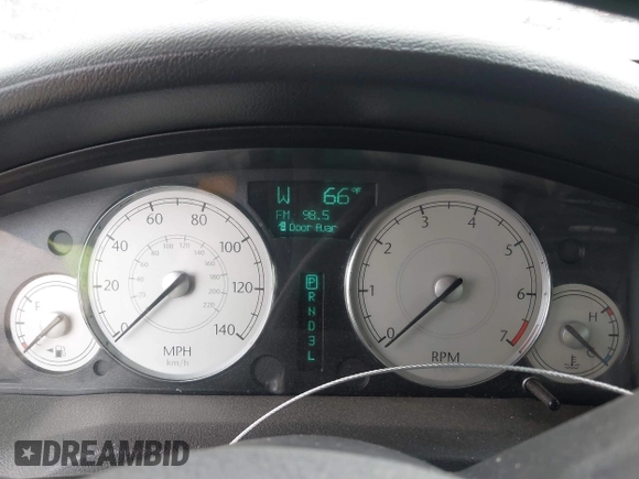 2005 Chrysler 300 Touring z VIN 2C3JA53G15H155185, wystawiony jako IAAI lot #42243504 z przebiegiem 176 557 mil mil oraz . Historia ofert i sprzedaży dostępna na DreamBid. Obrazek 7.
