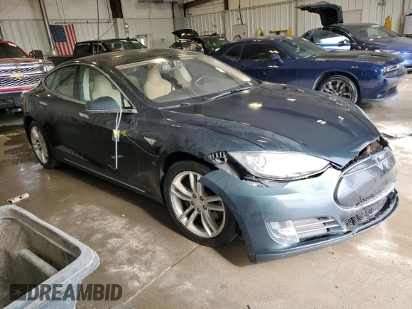 2013 Tesla Model S with VIN 5YJSA1DN1DFP12218, listed as a Copart auction lot 54717725 with Not Provided miles and Non Repairable. Bid and sale history available at carsss.com. Image 4.