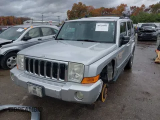 2008 Jeep Commander Limited with VIN 1J8HG58N68C124949, listed as a IAAI auction lot 40725093 with 180,307 mi miles. Bid and sale history available at carsss.com. Image 18.