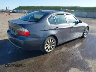 2006 BMW 3 Series 330i с VIN WBAVB33566KR76948, выставлен на аукционе IAAI как лот 41949725 с пробегом 179 505 миль миль и . История ставок и продаж доступна на DreamBid. Изображение 4.