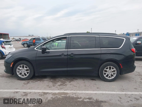2020 Chrysler Voyager LXi z VIN 2C4RC1DG5LR164284, wystawiony jako IAAI lot #42055376 z przebiegiem 143 474 mil mil oraz . Historia ofert i sprzedaży dostępna na DreamBid. Obrazek 14.