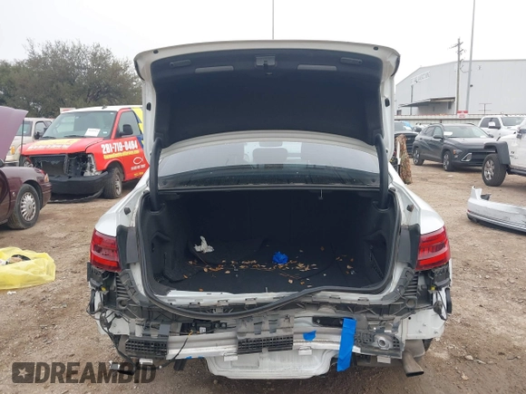 2019 Audi A4 Premium z VIN WAUGMAF4XKN004563, wystawiony jako IAAI lot #41637446 z przebiegiem 19 748 mil mil oraz . Historia ofert i sprzedaży dostępna na DreamBid. Obrazek 17.