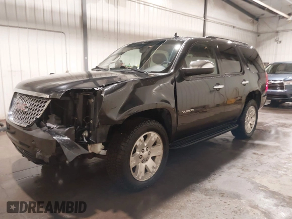 2011 GMC Yukon SLT with VIN 1GKS2CE04BR145686, listed as a IAAI auction lot 41909122 with 105,574 mi miles and . Bid and sale history available at DreamBid. Image 2.