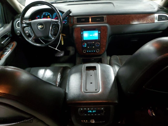 2007 Chevrolet Suburban LT with VIN 1GNFK16397J248593, listed as a Copart auction lot 81773824 with 226,149 mi miles and Clean Title. Bid and sale history available at carsss.com. Image 8.