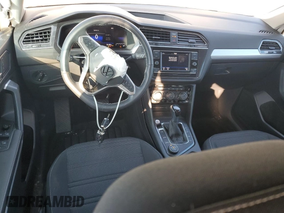 2024 Volkswagen Tiguan S с VIN 3VVFB7AX7RM046672, выставлен на аукционе Copart как лот 86002274 с пробегом 15 211 миль миль и Списание • Salvage title. История ставок и продаж доступна на DreamBid. Изображение 8.