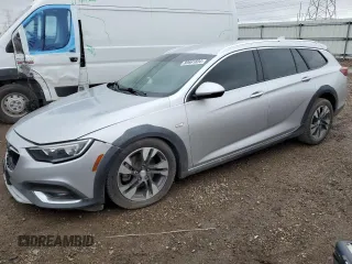 2018 Buick Regal TourX Preferred with VIN W04GU8SXXJ1166298, listed as a Copart auction lot 80661604 with 28,923 mi miles and Salvage Title. Bid and sale history available at carsss.com. Image 1.