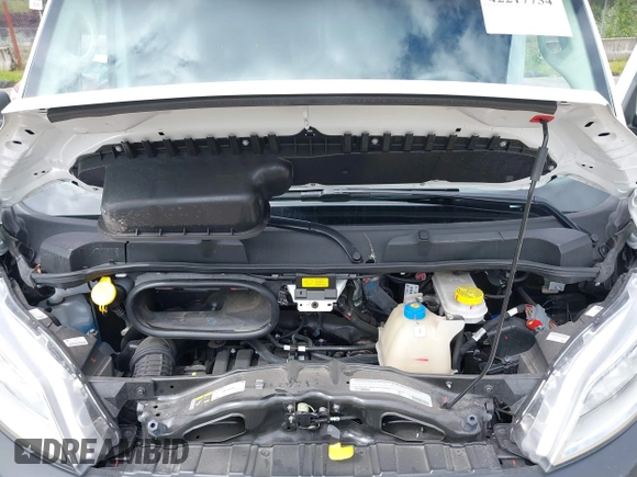 2025 Ram ProMaster Cargo Tradesman with VIN 3C6LRVDG5SE519375, listed as a IAAI auction lot 42217734 with 3,940 mi miles and . Bid and sale history available at DreamBid. Image 10.
