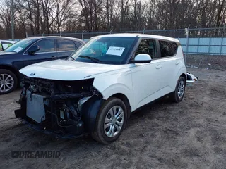 2020 Kia Soul LX with VIN KNDJ23AU4L7084529, listed as a IAAI auction lot 41526683 with 8,443 mi miles. Bid and sale history available at carsss.com. Image 18.
