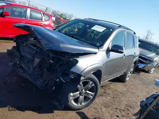 2011 Toyota RAV4 Sport with VIN JTMRF4DV6B5045551, listed as a IAAI auction lot 41822319 with 207,349 mi miles. Bid and sale history available at carsss.com. Image 18.