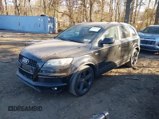2014 Audi Q7 3.0T S line Prestige with VIN WA1DGAFE5ED013147, listed as a IAAI auction lot 41432296 with 121,861 mi miles. Bid and sale history available at carsss.com. Image 17.