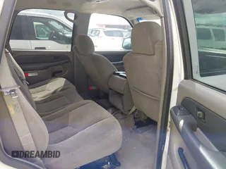 2003 Chevrolet Tahoe LS with VIN 1GNEC13V73R260171, listed as a IAAI auction lot 42582419 with 270,072 mi miles and . Bid and sale history available at DreamBid. Image 8.