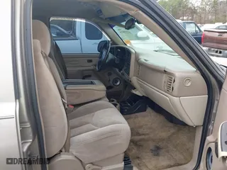 2003 Chevrolet Tahoe LS with VIN 1GNEC13V43R225216, listed as a IAAI auction lot 41535824 with 246,536 mi miles. Bid and sale history available at carsss.com. Image 5.