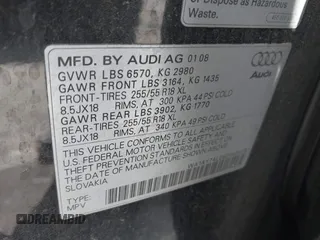 2008 Audi Q7 3.6L with VIN WA1AY74L28D045529, listed as a IAAI auction lot 42109500 with 211,333 mi miles. Bid and sale history available at carsss.com. Image 9.