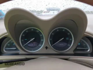 2005 Mercedes-Benz SL 500 z VIN WDBSK75FX5F101381, wystawiony jako Copart lot #57725655 z przebiegiem 45 705 mil mil oraz Szkoda całkowita • Salvage title. Historia ofert i sprzedaży dostępna na DreamBid. Obrazek 9.