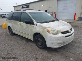 2004 Toyota Sienna CE with VIN 5TDZA23C14S197379, listed as a IAAI auction lot 42073033 with 271,403 mi miles. Bid and sale history available at carsss.com. Image 1.
