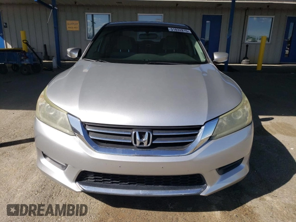 2013 Honda Accord LX z VIN 1HGCR2F37DA233990, wystawiony jako Copart lot #51832815 z przebiegiem 107 636 mil mil oraz Szkoda całkowita • Salvage title. Historia ofert i sprzedaży dostępna na DreamBid. Obrazek 5.
