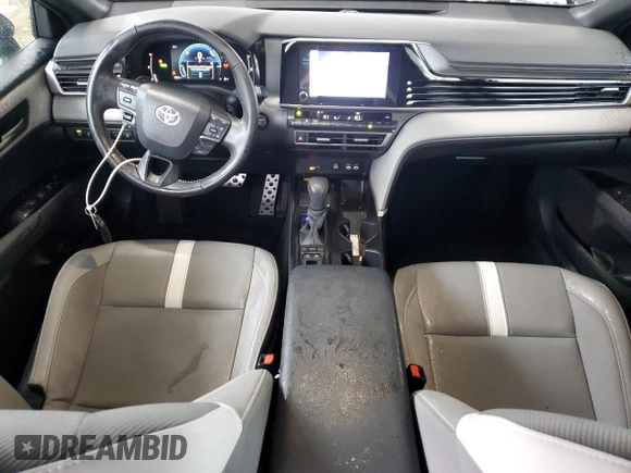 2025 Toyota Camry LE z VIN 4T1DAACK8SU059483, wystawiony jako Copart lot #44968055 z przebiegiem 19 771 mil mil oraz Nie do naprawy • Non repairable. Historia ofert i sprzedaży dostępna na DreamBid. Obrazek 8.