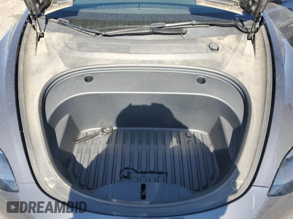 2023 Tesla Model 3 с VIN 5YJ3E1EAXPF607931, выставлен на аукционе Copart как лот 52629305 с пробегом 87 785 миль миль и Списание • Salvage title. История ставок и продаж доступна на DreamBid. Изображение 11.