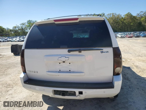 2014 Chevrolet Tahoe LT with VIN 1GNSCBE08ER192587, listed as a Copart auction lot 49216975 with 178,595 mi miles and Salvage title. Bid and sale history available at DreamBid. Image 6.