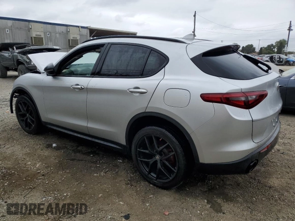 2019 Alfa Romeo Stelvio z VIN ZASPAJAN0K7C71850, wystawiony jako Copart lot #54234205 z przebiegiem Nie podano mil oraz Szkoda całkowita • Salvage title. Historia ofert i sprzedaży dostępna na DreamBid. Obrazek 2.