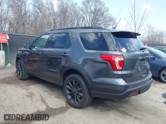 2018 Ford Explorer XLT with VIN 1FM5K8D84JGB01514, listed as a IAAI auction lot 41803132 with 59,107 mi miles and . Bid and sale history available at carsss.com. Image 15.