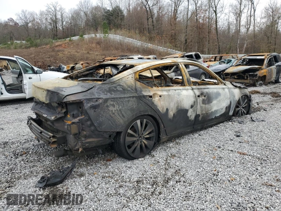 2020 Nissan Altima SR with VIN 1N4AL4CV7LC114144, listed as a Copart auction lot 46984015 with Not Provided miles and Salvage Title. Bid and sale history available at carsss.com. Image 3.