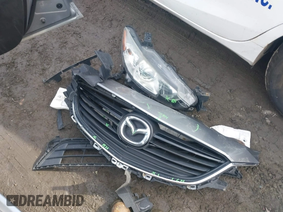 2015 Mazda 6 i Sport with VIN JM1GJ1U68F1172408, listed as a IAAI auction lot 41656486 with 161,581 mi miles. Bid and sale history available at carsss.com. Image 12.