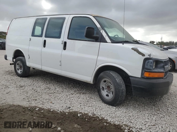 2008 Chevrolet Express Cargo Van with VIN 1GCGG25C581103901, listed as a Copart auction lot 47725165 with 162,358 mi miles and Clean Title. Bid and sale history available at carsss.com. Image 4.