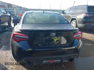 2017 Toyota 86 with VIN JF1ZNAA15H8702338, listed as a IAAI auction lot 41465432 with 30,893 mi miles. Bid and sale history available at carsss.com. Image 17.