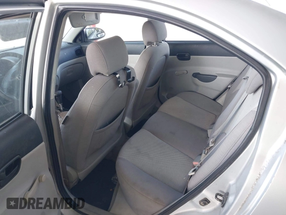 2007 Hyundai Accent GLS with VIN KMHCN46C27U138872, listed as a IAAI auction lot 42144670 with 81,260 mi miles. Bid and sale history available at carsss.com. Image 8.