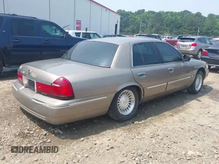 2002 Mercury Grand Marquis LS Premium с VIN 2MEFM75W72X638706, выставлен на аукционе IAAI как лот 42398276 с пробегом 201 961 миль миль и . История ставок и продаж доступна на DreamBid. Изображение 4.