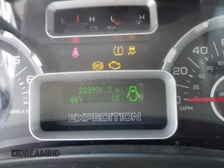 2010 Ford Expedition SSV с VIN 1FMJU1F52AEB49740, выставлен на аукционе IAAI как лот 42387396 с пробегом 233 906 миль миль и . История ставок и продаж доступна на DreamBid. Изображение 7.