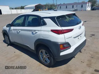 2019 Hyundai Kona SE with VIN KM8K1CAA1KU379581, listed as a IAAI auction lot 41998445 with 64,659 mi miles. Bid and sale history available at carsss.com. Image 3.