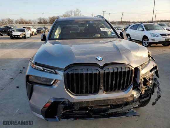 2024 BMW X7 xDrive40i with VIN 5UX23EM00R9S28952, listed as a Copart auction lot 44230025 with 0 mi miles and Salvage Title. Bid and sale history available at carsss.com. Image 5.