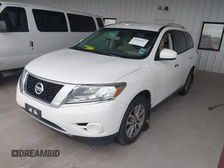 2014 Nissan Pathfinder SV with VIN 5N1AR2MN4EC716333, listed as a IAAI auction lot 41914147 with 159,987 mi miles. Bid and sale history available at carsss.com. Image 2.
