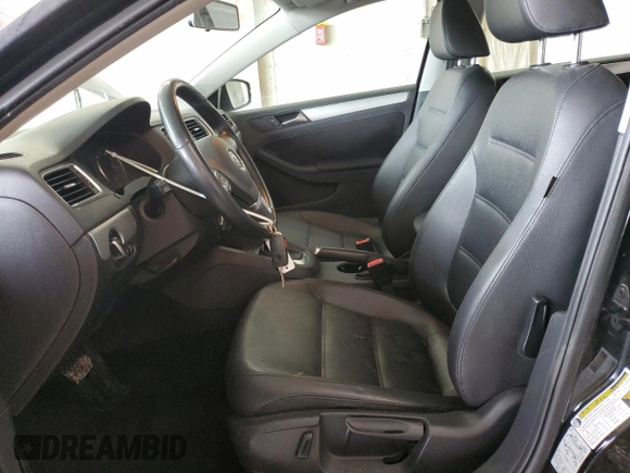 2013 Volkswagen Jetta SE with VIN 3VWDP7AJ1DM443688, listed as a Copart auction lot 55982585 with 137,112 mi miles and Salvage title. Bid and sale history available at DreamBid. Image 7.